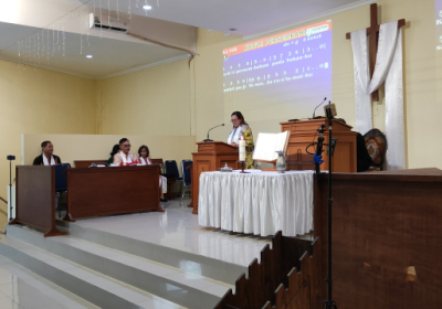 Minggu 14 April 2024