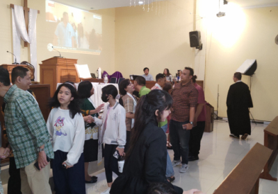 Minggu 14 April 2024