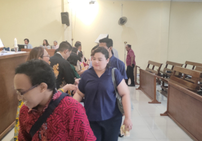 Minggu 14 April 2024